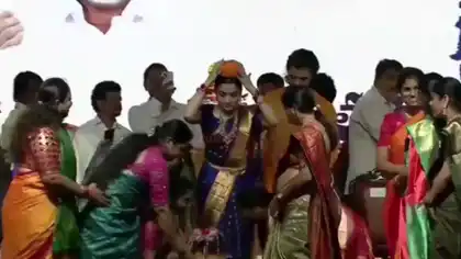 Rashmika and Vijay Steal the Spotlight at Hyderabad Bathukamma Festival
