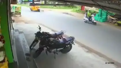 Auto-Rickshaw Overturns After Stray Dog Crosses Road in Salem, Three Injured